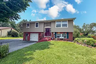 108 Maple Dr, Morgantown, PA 19543 - Photo 2