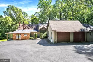 126 W Neversink Rd, Reading, PA 19606 - Photo 1
