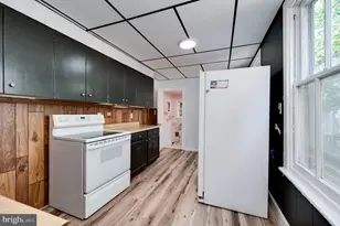 1218 Locust St, Reading, PA 19604 - Photo 10