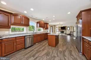 24 Lehmann Dr, Douglassville, PA 19518 - Photo 6