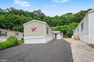 2461 Elizabeth Ave, Temple, PA 19560 - Photo 26