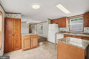 2461 Elizabeth Ave, Temple, PA 19560 - Photo 12