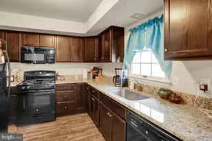 1019 Fredrick Blvd, Reading, PA 19605 - Photo 4