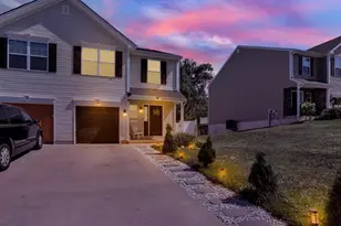 7 Rosalie's Way, Temple, PA 19560 - Photo 2