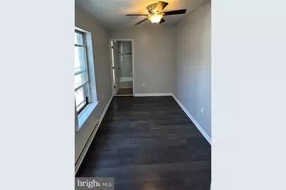 327 S 11th Street, Reading, PA 19602 - Photo 10