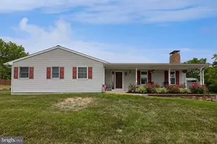 902 Fritztown Rd, Reading, PA 19608 - Photo 2