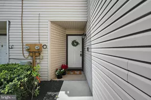 46 Holly Dr, Reading, PA 19606 - Photo 1