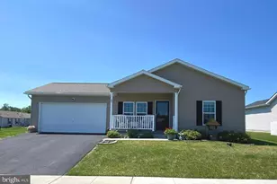 47 Daphne Ct, Douglassville, PA 19518 - Photo 1