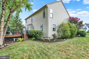 35 Mellowbrook Dr, Reading, PA 19608 - Photo 30