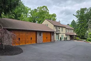 459 Mt Penn Rd, Reading, PA 19607 - Photo 2