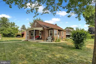 425 Centre St, Reading, PA 19605 - Photo 1