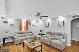 425 Centre St, Reading, PA 19605 - Photo 4