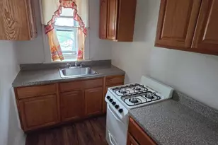 315 N 6th St, Reading, PA 19601 - Photo 10