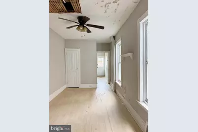 345 Hollenbach Street, Reading, PA 19601 - Photo 6