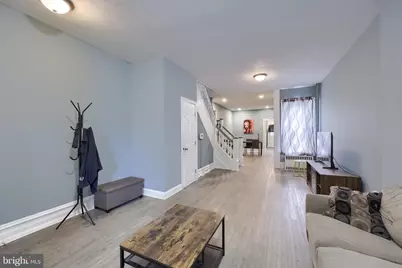 1047 N Front Street, Reading, PA 19601 - Photo 6