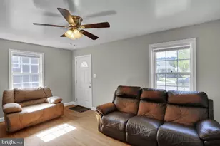 2826 Filbert Ave, Reading, PA 19606 - Photo 8