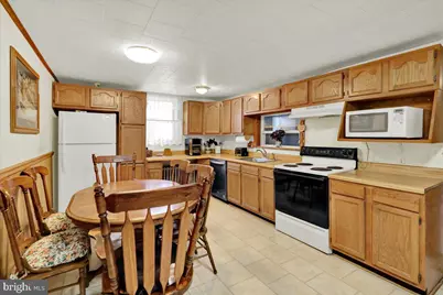 33 N Richmond Street, Fleetwood, PA 19522 - Photo 16