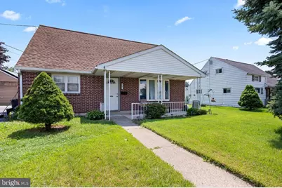 5207 Allentown Pi, Temple, PA 19560 - Photo 2