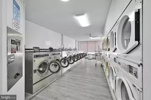 351 N 6th St, Reading, PA 19601 - Photo 16