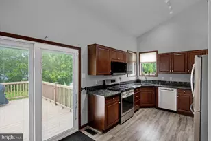 304 Cassidy Ct, Blandon, PA 19510 - Photo 8