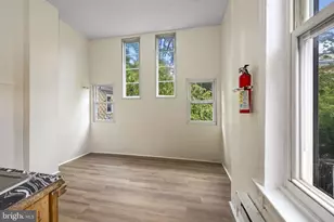 349 N 4th St, Reading, PA 19601 - Photo 10