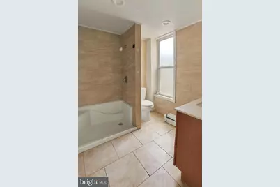526 N 10th Street, Reading, PA 19604 - Photo 16