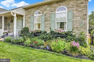 2401 John Henry Dr, Sinking Spring, PA 19608 - Photo 4