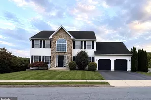 17 Shelly Dr, Reading, PA 19608 - Photo 1