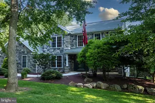 102 Overlook Rd, Morgantown, PA 19543 - Photo 2