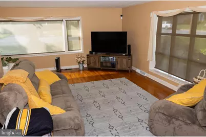 923 N 25th Street, Reading, PA 19606 - Photo 4
