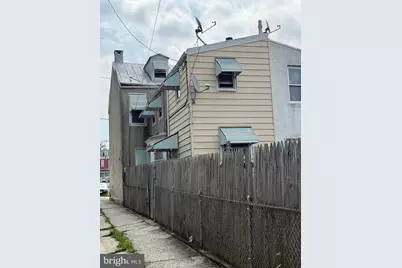 210 S 11th Street, Reading, PA 19602 - Photo 2