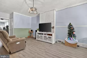 327 W Windsor St, Reading, PA 19601 - Photo 4
