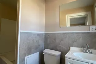 22 Orange St, Reading, PA 19602 - Photo 6
