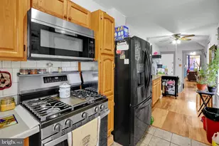 528 N 13th St, Reading, PA 19604 - Photo 8