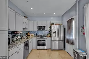 526 Windsor St, Reading, PA 19601 - Photo 6
