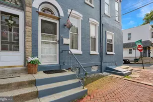 526 Windsor St, Reading, PA 19601 - Photo 2