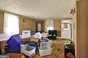 158 Browns Ln, Birdsboro, PA 19508 - Photo 4