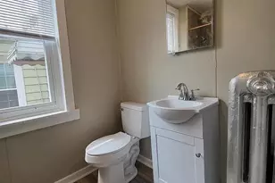 229 S 13th St, Reading, PA 19602 - Photo 24