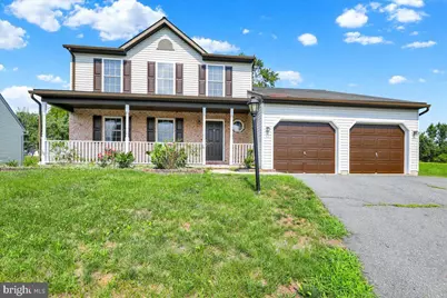 208 Crystal Circle, Birdsboro, PA 19508 - Photo 2