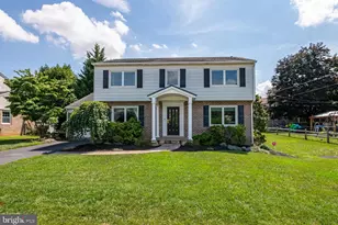 2216 Burkey Dr, Reading, PA 19610 - Photo 2