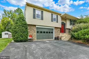 809 Evergreen Dr, Reading, PA 19610 - Photo 1