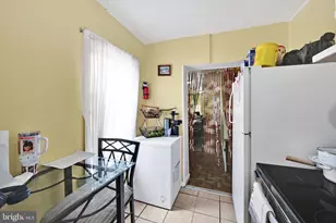 324 Cedar St, Reading, PA 19601 - Photo 12