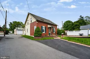 2129 Spring St, West Lawn, PA 19609 - Photo 4
