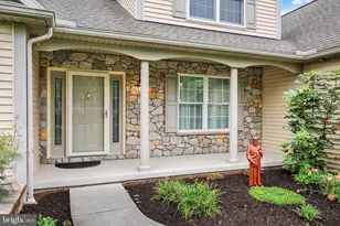301 Valley Ct, Sinking Spring, PA 19608 - Photo 4