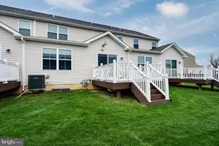 26 Hubbardton Ct, Reading, PA 19608 - Photo 2