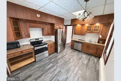 834 Centre Avenue #1ST AND 2ND FLOOR, Reading, PA 19601 - Photo 4