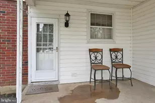 3724 Stoudts Ferry Bridge Rd, Reading, PA 19605 - Photo 2
