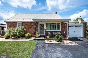 875 Columbia Ave, Sinking Spring, PA 19608 - Photo 1