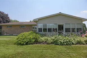 271 Maple Dr, Morgantown, PA 19543 - Photo 4