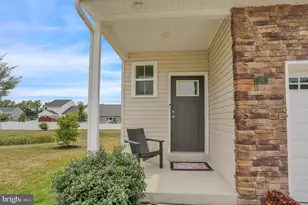 28 Hubbardton Ct, Sinking Spring, PA 19608 - Photo 2